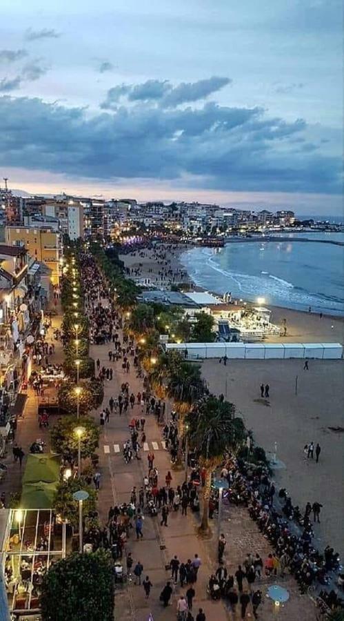 Appartamento La Dolce Vita Crotone Exterior foto